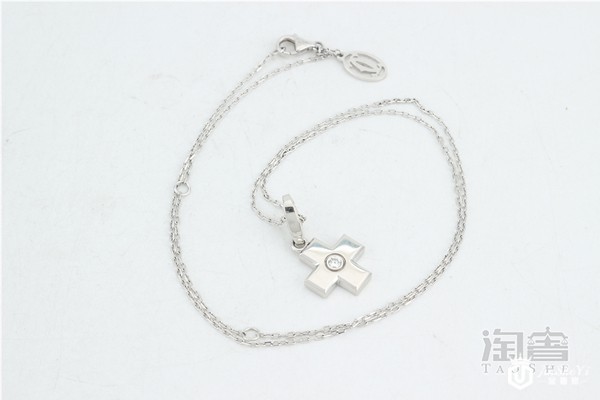 卡地亚十字架项链 如何评估卡地亚十字架项链的回收价格