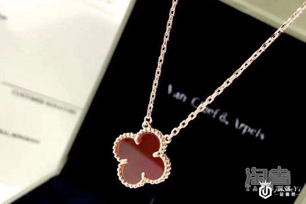 真假梵克雅宝项链细节 掌握四叶草项链这些细节可轻松鉴定 真假梵克雅宝项链细节 掌握四叶草项链这些细节可轻松鉴定