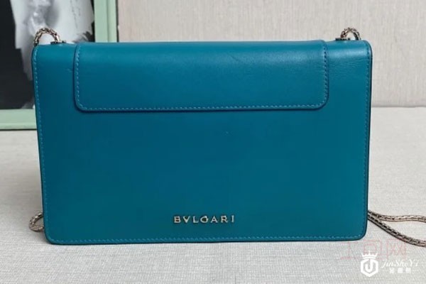 宝格丽孔雀石蛇头单肩包背面实拍 宝格丽孔雀石蛇头单肩包背面实拍