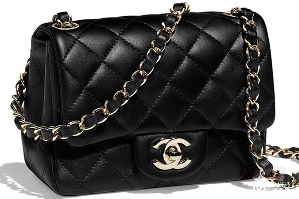 香奈儿CF黑色方胖子斜挎单肩包外观展示