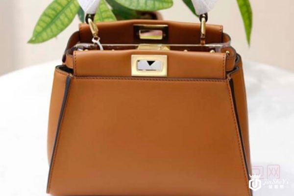 芬迪PEEKABOO ICONIC棕色迷你手袋单肩包实拍 芬迪PEEKABOO ICONIC棕色迷你手袋单肩包实拍