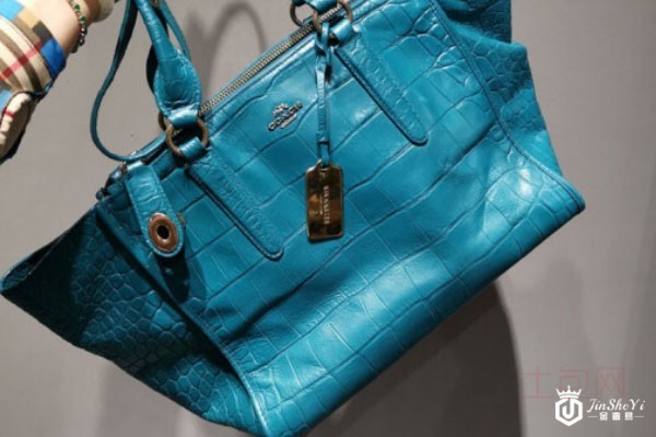 蔻驰鳄鱼纹女士单肩包实拍 蔻驰鳄鱼纹女士单肩包实拍