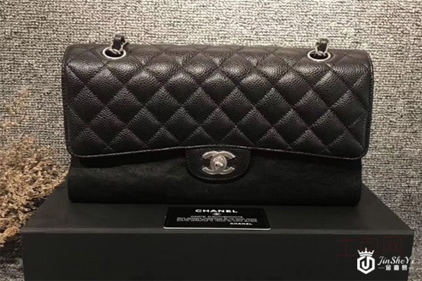 CHANEL香奈儿19新款菱格牛皮单肩链条女包正面展示图