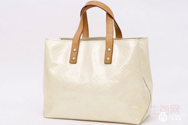 路易威登浅黄色漆皮手提包实拍