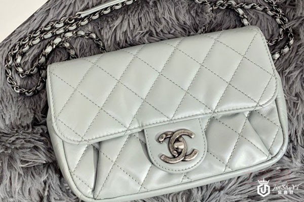 香奈儿灰色做旧金属斜挎包实拍