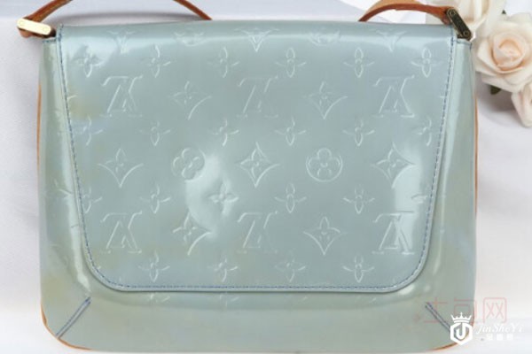 路易威登蓝色漆皮单肩包实拍 路易威登蓝色漆皮单肩包实拍