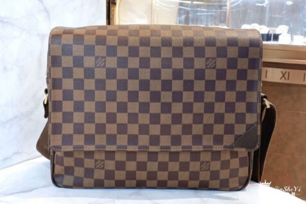 路易威登棕棋格男士单肩包实拍 路易威登棕棋格男士单肩包实拍