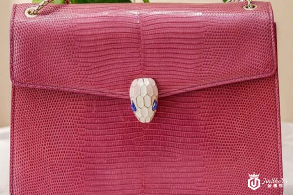 宝格丽珍珠鱼皮粉色链条包实拍