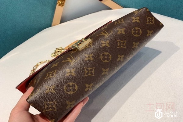 二手95新LV路易威老花拼皮女包底部实拍图 二手95新LV路易威老花拼皮女包底部实拍图