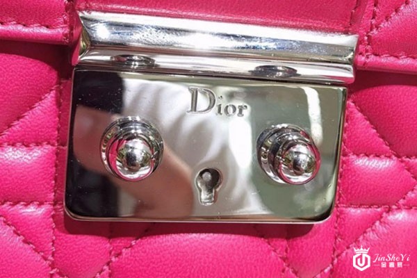 迪奥玫红色羊皮链条奢侈品单肩包细节实拍
