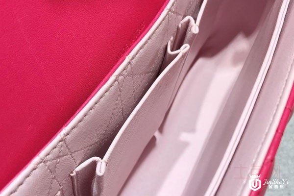 迪奥玫红色羊皮链条奢侈品单肩包内部实拍