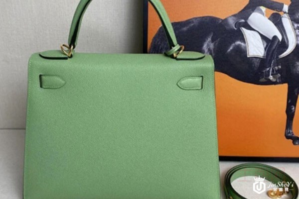 爱马仕Kelly28牛油果色奢侈品包包背面实拍