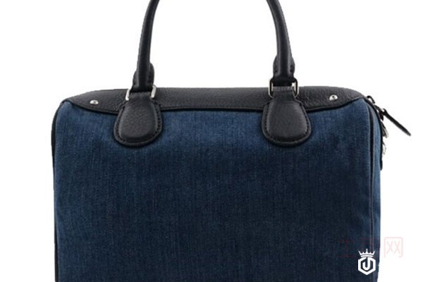 蔻驰勋章波士顿包包背面实拍