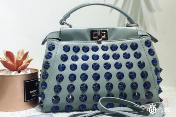 芬迪peekaboo蓝色铆钉羊皮单肩包包实拍