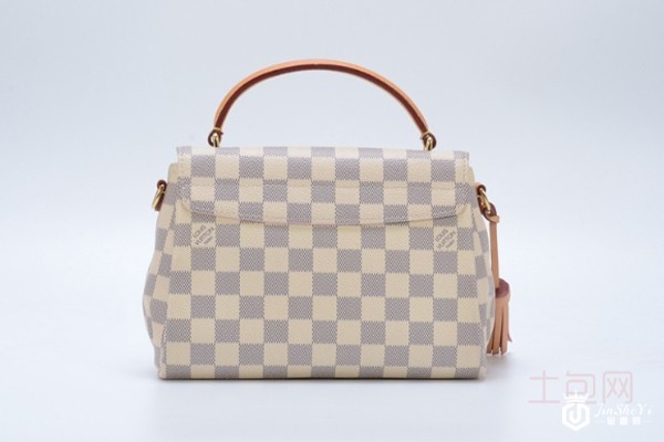二手lv白棋盘流苏邮差包背面展示 二手lv白棋盘流苏邮差包背面展示