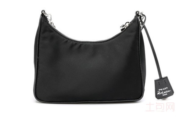 二手普拉达五合一黑色尼龙Hobo包包背面 二手普拉达五合一黑色尼龙Hobo包包背面