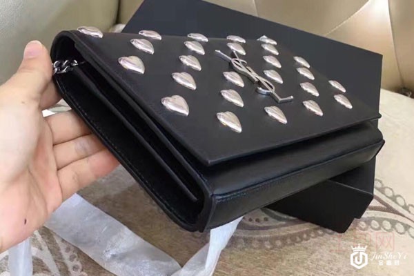 99新黑色圣罗兰桃心链条包侧面