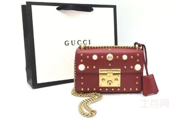 9成新古驰Padlock酒红色铆钉珍珠包正面 9成新古驰Padlock酒红色铆钉珍珠包正面
