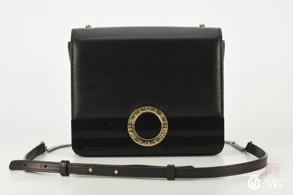 宝格丽黑色牛皮拼亚克力圆扣包包外观展示 宝格丽黑色牛皮拼亚克力圆扣包包外观展示