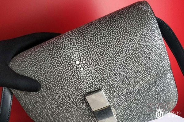 珍珠灰皮赛琳box包顶部