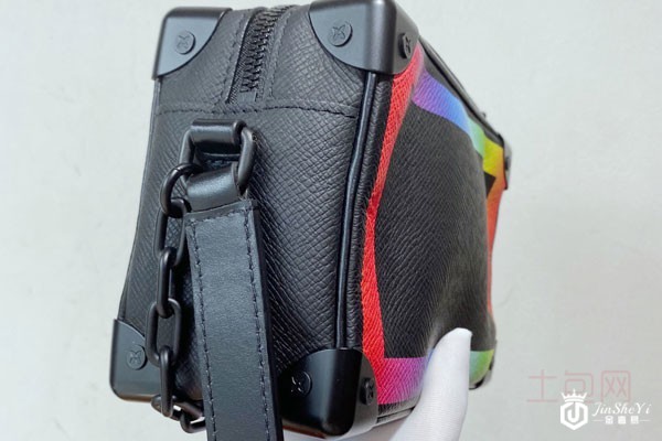lv soft trunk彩虹边盒子包侧面