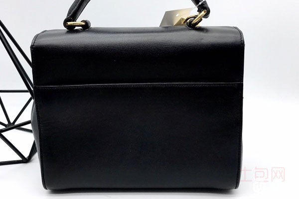 黑色圣罗兰翻盖邮差包背面 黑色圣罗兰翻盖邮差包背面