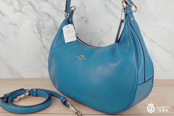 二手蔻驰月牙包包外观展示