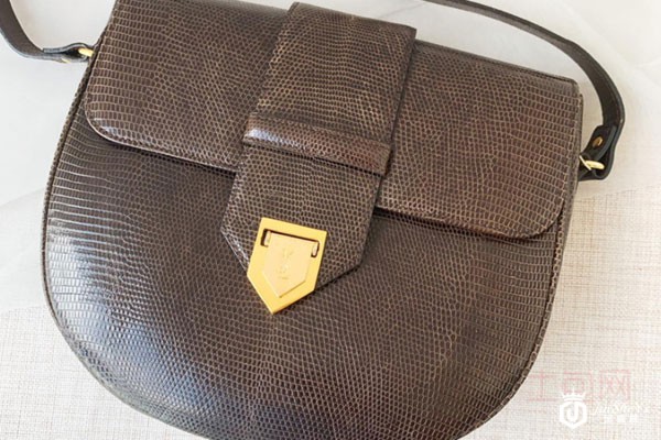 上图为圣罗兰蜥蜴皮小猪包 上图为圣罗兰蜥蜴皮小猪包