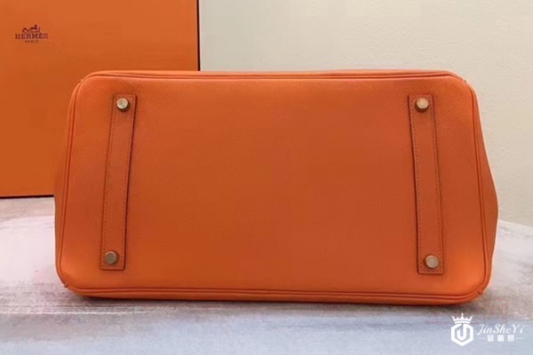 爱马仕BK35火焰橙色普皮金扣铂金包底部尺寸35cm 爱马仕BK35火焰橙色普皮金扣铂金包底部尺寸35cm