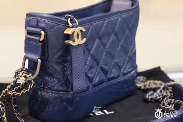 香奈儿Chanel新款渐变蓝色流浪包小号20*15cm 香奈儿Chanel新款渐变蓝色流浪包小号20*15cm