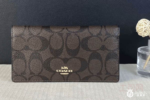 触手可及的蔻驰奢侈品包包回收多少钱