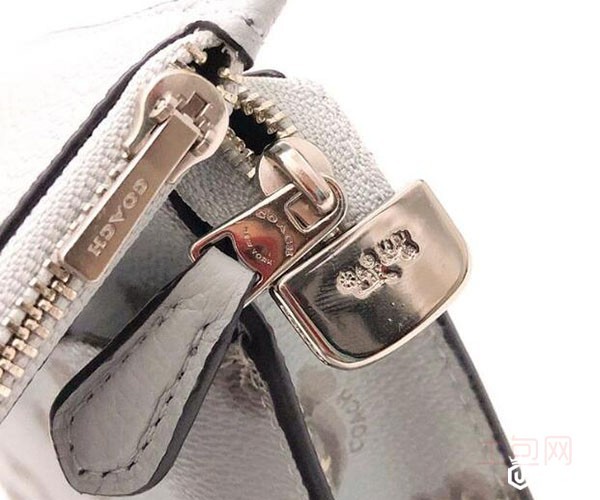 驰1941限量涂鸦二手包包回收的价钱为何也会不高？