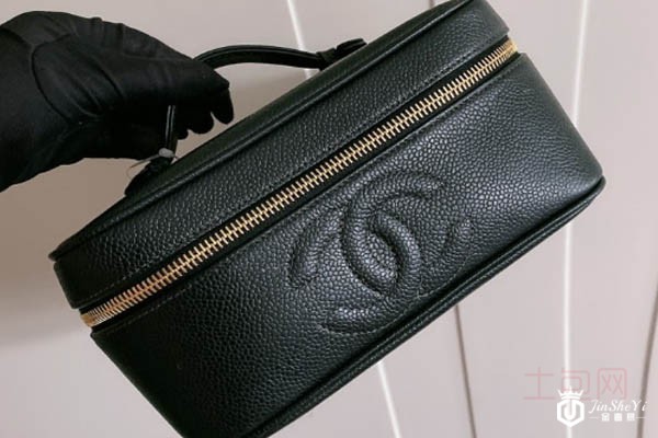 香奈儿化妆包回收价格怎么样，回收二手包包款式有多重要？