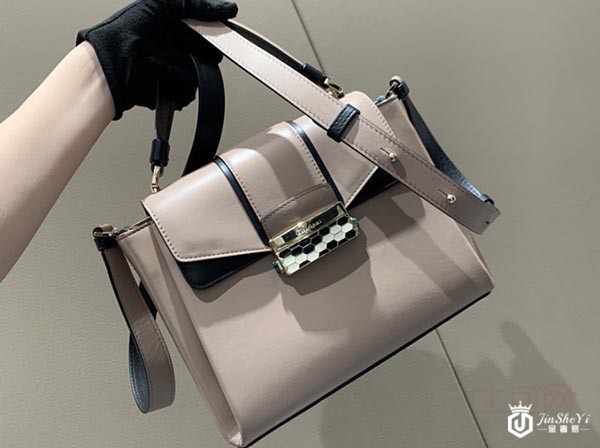 哪里回收包包没找对 宝格丽包包回收价格天差地别！