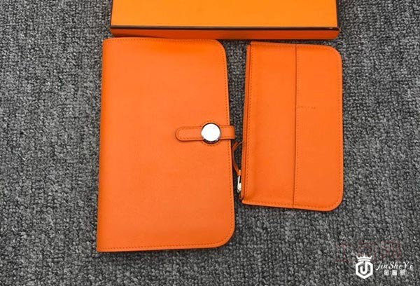 售价两万的爱马仕钱包奢侈品包包回收价格为何不高