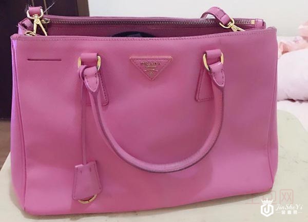 哪里回收包包成大众难题 奢侈品包包回收市场热度变低？