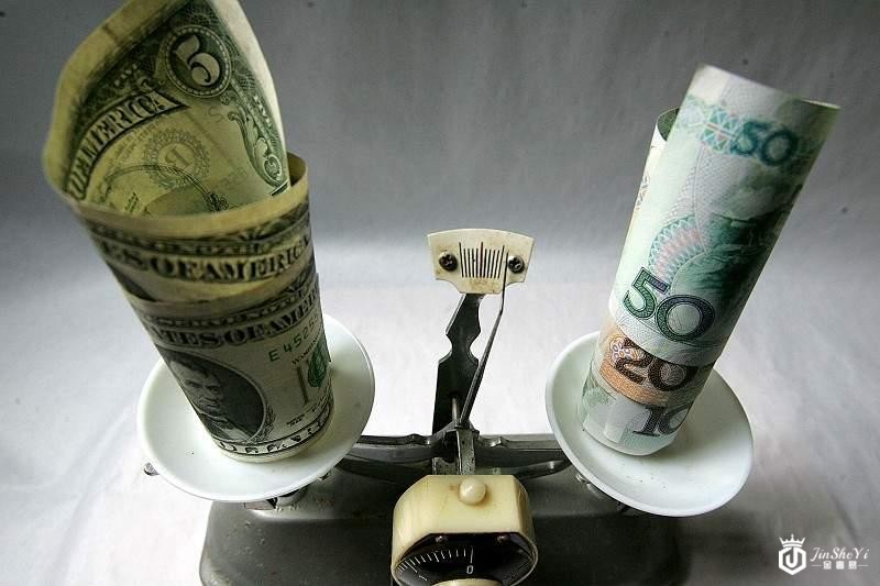 人民币兑美元汇率走低