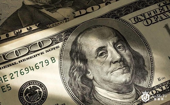 美元强势5550240.jpg