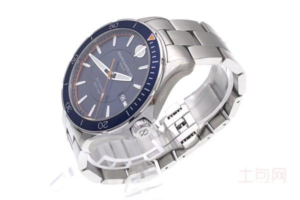 名士克里顿俱乐部系列10378腕表侧面展示