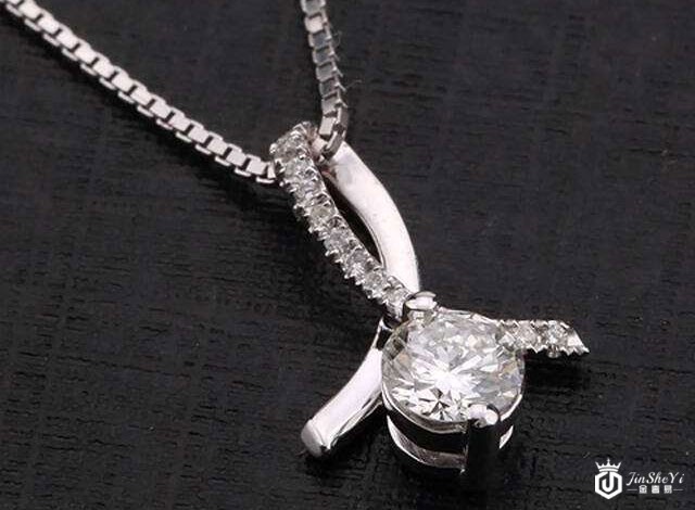 钛钢项链与铂金项链回收