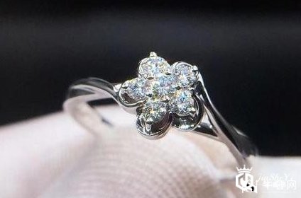 铂金回收挑选铂金钻戒有什么注意事项