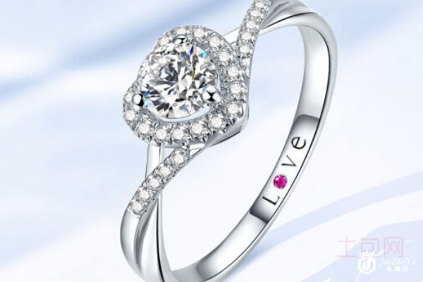 鸣钻国际50分铂金钻石戒指实拍