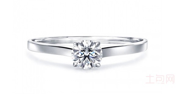 周生生钻戒展示图 周生生钻戒展示图