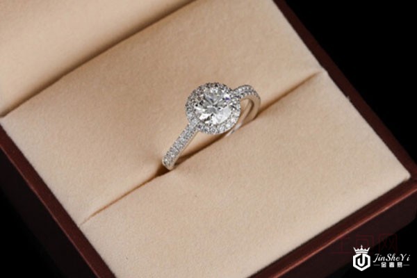 周生生1.05ct-I-VS2-EX钻石戒指实拍