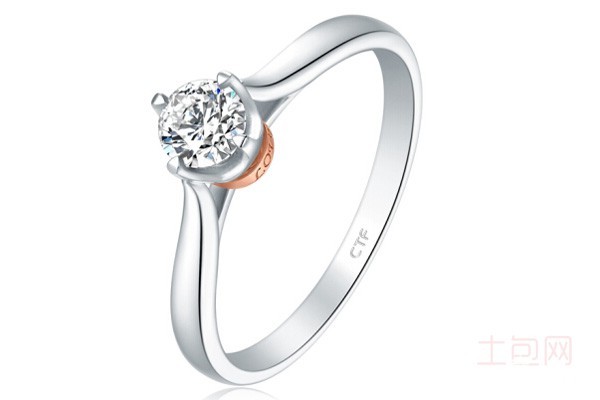 周大福钻戒展示图