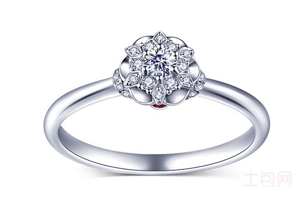 I DO 钻戒展示图