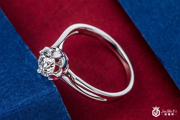 二手95新六福四爪钻戒展示图 二手95新六福四爪钻戒展示图