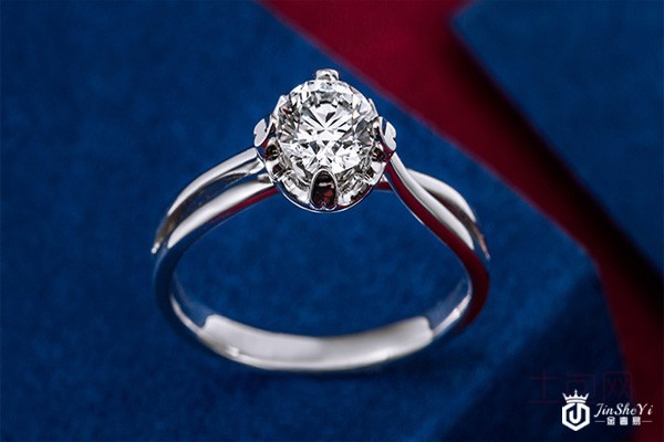 二手95新六福四爪钻戒展示图 二手95新六福四爪钻戒展示图