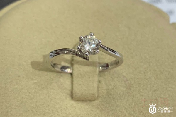 二手99新0.43克拉钻戒实拍图 二手99新0.43克拉钻戒实拍图