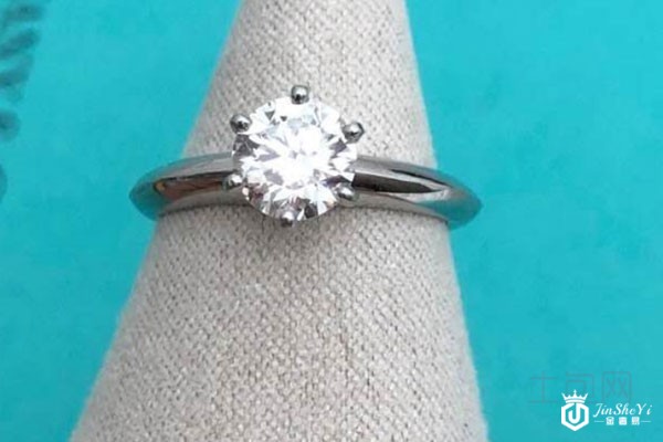 蒂芙尼1.04克拉钻石戒指实拍 蒂芙尼1.04克拉钻石戒指实拍
